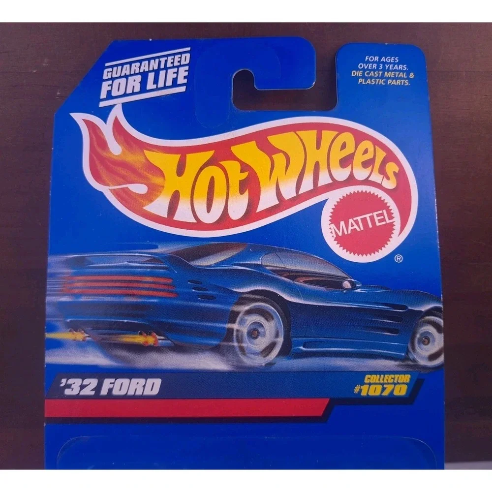 Hot Wheels 1932 Ford Collector 1070 Red Silver Frankies Garage 1998 Diecast Car